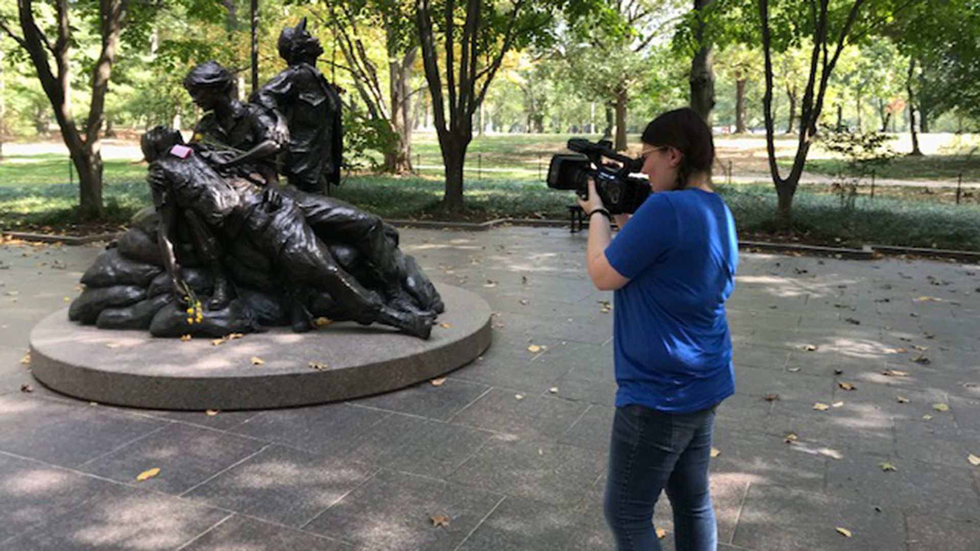Kelly Rogers by a monument in Washington, D.C.