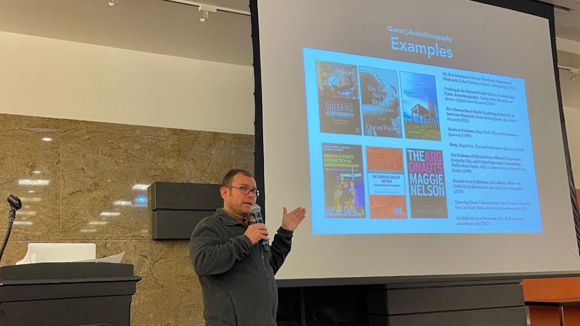 Professor Tony Adams gives a talk at UW-Milwaukee about Queer Autoethnography in November 2022.